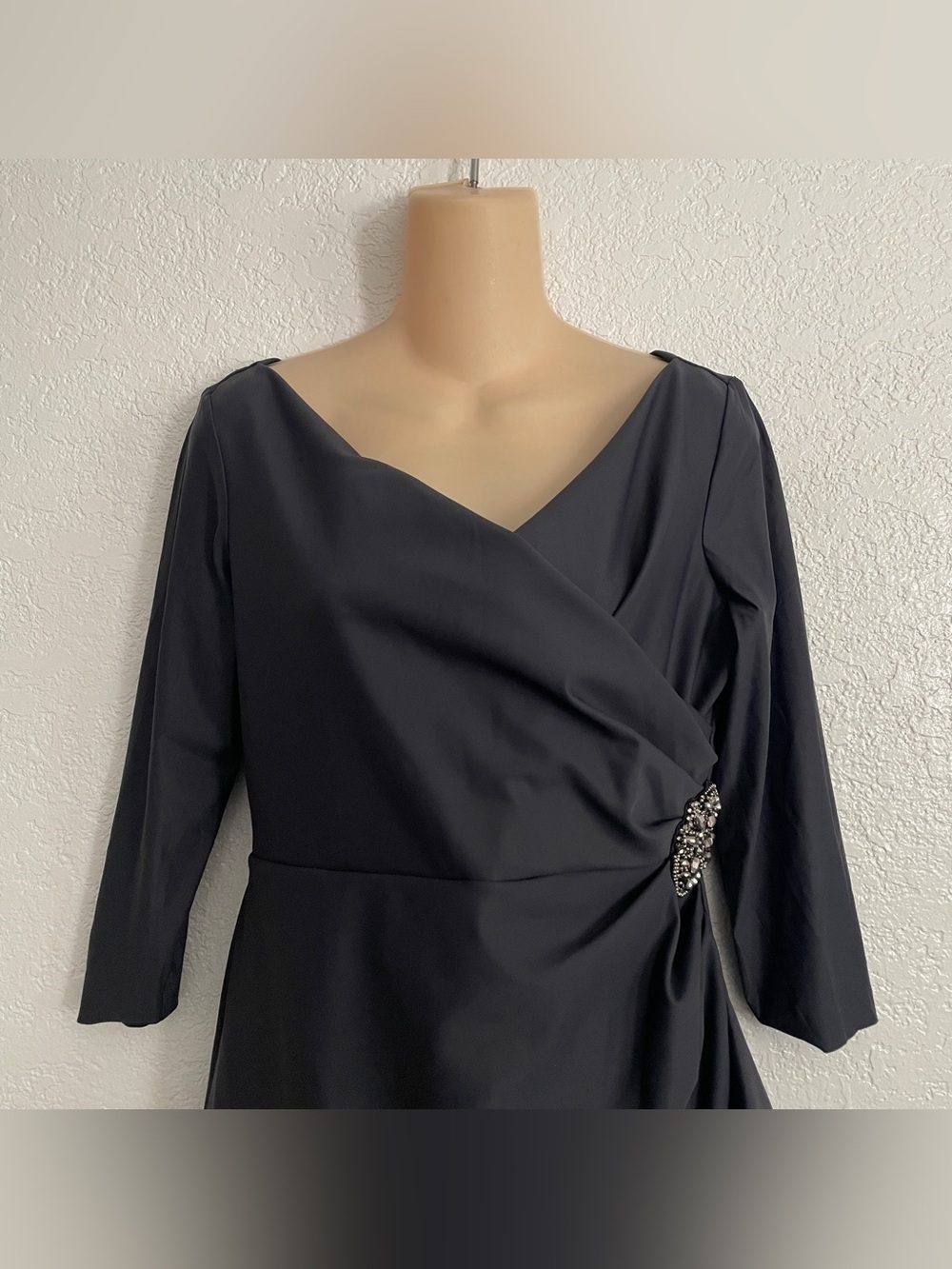 Alex Evenings Elegant Black Wrap-Style Cocktail Dress Jewel Side Accent 8P Event - Picture 4 of 9